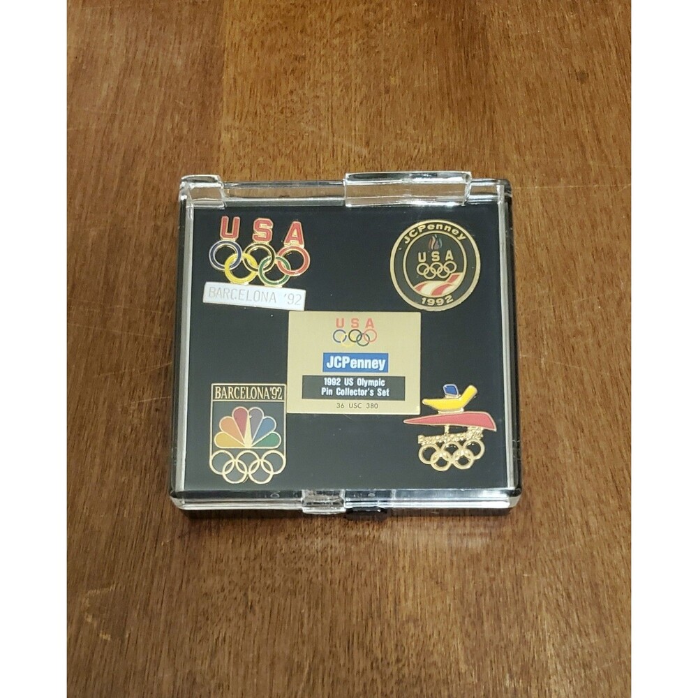 JCPENNEY ( 1992 ) 5 Piece USA Olympic Pin Box Set Barcelona Lapel Commemorative